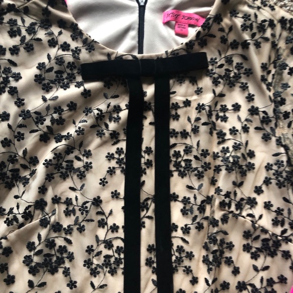 NWT Betsey Johnson dress - Picture 5 of 10
